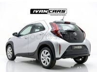 Käytetty Toyota Aygo X Play 72 HP (52 kW) 2023 Harmaa Katumaasturi