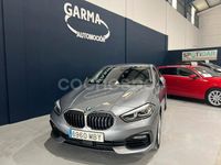 Usado BMW 118 Comfort Edition 136 CV (100 kW) 2022 Gris / plata Utilitario