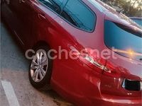 Usado Peugeot 308 SW Style 130 CV (95 kW) 2016 Granate Familiar