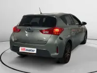 Usado Toyota Auris Hybrid 136 CV (100 kW) 2015 Gris Utilitario
