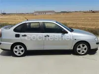Usado Seat Cordoba Stella 90 CV (66 kW) 2000 Blanco Berlina