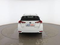 Usado Toyota Auris Touring Sports Active 136 CV (100 kW) 2016 Blanco Familiar