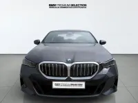 Nuevo BMW 530e Comfort Edition 299 CV (219 kW) 2026 Gris / plata Berlina