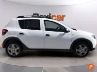 Usado Dacia Sandero Essentiel 90 CV (66 kW) 2018 Blanco Berlina