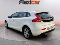Usado Volvo V40 Momentum 120 CV (88 kW) 2018 Blanco Utilitario