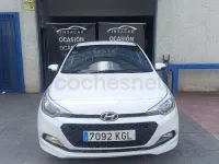 Usado Hyundai i20 84 CV (61 kW) 2018 Blanco Berlina