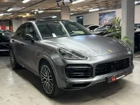 Usado Porsche Cayenne 462 CV (339 kW) 2022 Gris / plata SUV