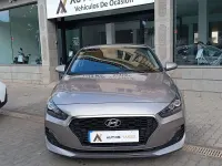 Usado Hyundai i30 Style 140 CV (102 kW) 2019 Beige Berlina