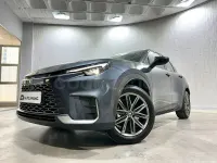 Usado Lexus LBX 136 CV (100 kW) 2025 Gris / plata SUV