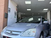 Usado Honda Civic LS 90 CV (66 kW) 2002 Gris / plata Berlina