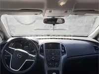 Usado Opel Astra Selective 110 CV (80 kW) 2014 Gris / plata Berlina