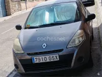Usado Renault Clio II Authentique 75 CV (55 kW) 2010 Marrón Berlina