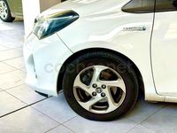 Usado Toyota Yaris Hybrid Active 100 CV (73 kW) 2016 Blanco Berlina