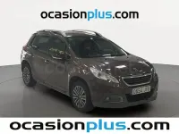 Usado Peugeot 2008 Active 92 CV (67 kW) 2015 Marrón SUV