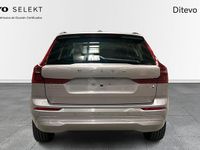 Usado Volvo XC60 Core 350 CV (257 kW) 2025 Gris / plata SUV