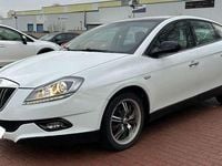 Usado Lancia Delta 120 CV (88 kW) 2010 Blanco Utilitario