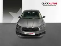 Usado Skoda Fabia Essence 80 HP (58 kW) 2025 Cinzento Citadino