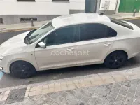 Usado Skoda Rapid Elegance 105 CV (77 kW) 2014 Blanco Utilitario