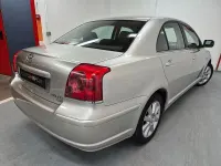 Usado Toyota Avensis Sol 116 CV (85 kW) 2003 Beige Berlina