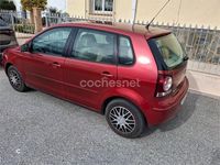 Usado VW Polo Advance 75 CV (55 kW) 2006 Granate Utilitario