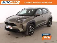 Usado Toyota Yaris Cross Active 116 CV (85 kW) 2023 Amarillo SUV
