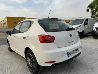 Usado Seat Ibiza Style 85 CV (62 kW) 2014 Blanco Berlina
