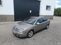 Usado Opel Vectra Comfort 100 CV (73 kW) 2004 Beige Berlina