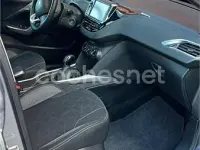 Usado Peugeot 2008 Active 110 CV (80 kW) 2017 Gris / plata SUV