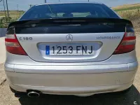 Usado Mercedes C180 Sport Edition 143 CV (105 kW) 2007 Gris / plata Berlina
