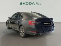 Usado Skoda Superb SportLine 218 CV (160 kW) 2023 Negro Berlina