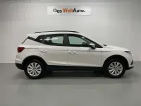 Usado Seat Arona Ecomotive 110 CV (80 kW) 2021 Blanco SUV