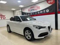 Usado Alfa Romeo Stelvio 180 CV (132 kW) 2017 Blanco SUV