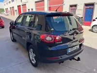 Używany VW Tiguan 140 KM (102 kW) 2008 Czarny SUV
