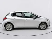 Usado Peugeot 208 Style 82 CV (60 kW) 2018 Gris Utilitario