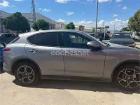 Usado Alfa Romeo Stelvio Sprint 190 CV (139 kW) 2021 Gris / plata SUV