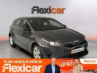 Usado Kia Ceed 136 CV (100 kW) 2023 Gris Utilitario