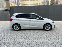 Usado BMW 225 Active Tourer iPerformance 164 kW (224 CV) 2019 Blanco Monovolumen