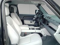 Begagnad Land Rover Defender SE Dynamic 249 HK (183 kW) 2025 Svart SUV