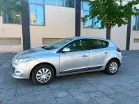 Usado Renault Mégane Expression 105 CV (77 kW) 2009 Gris / plata Berlina