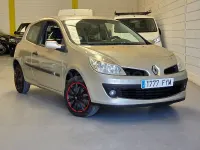 Usado Renault Clio II Authentique 75 CV (55 kW) 2007 Beige Berlina