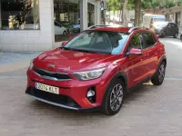 Usado Kia Stonic 120 CV (88 kW) 2018 Rojo SUV