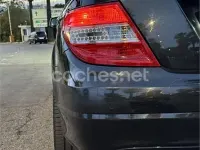 Usado Mercedes C220 Avantgarde 170 CV (125 kW) 2012 Azul Berlina
