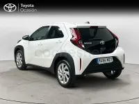 Usado Toyota Aygo X Play 72 CV (52 kW) 2025 Blanco SUV