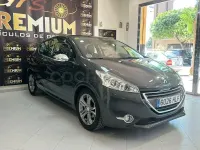 Usado Peugeot 208 Allure 92 CV (67 kW) 2012 Gris / plata Utilitario