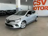 Usado Renault Clio V Techno 140 CV (102 kW) 2021 Gris / plata Berlina