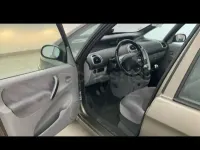 Usado Citroën Xsara Picasso Exclusive 110 CV (80 kW) 2009 Beige Monovolumen