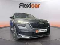 Usado Skoda Kamiq Sport 110 CV (80 kW) 2022 Gris SUV