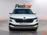 Usado Skoda Karoq Ambition 150 CV (110 kW) 2023 Blanco SUV