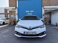 Usado Toyota Auris Touring Sports Advance 136 CV (100 kW) 2017 Blanco Familiar