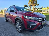 Usado Dacia Sandero Essentiel 91 CV (66 kW) 2021 Granate Berlina